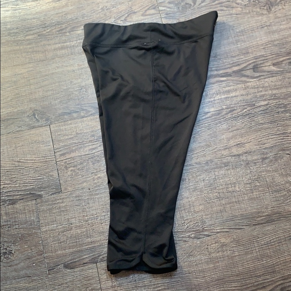 ATHLETIC LEGGINGS
